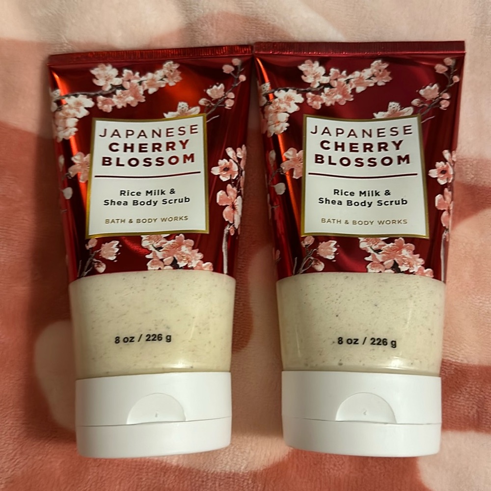 Bath & Body Works Japanese Cherry Blossom Body Scrub